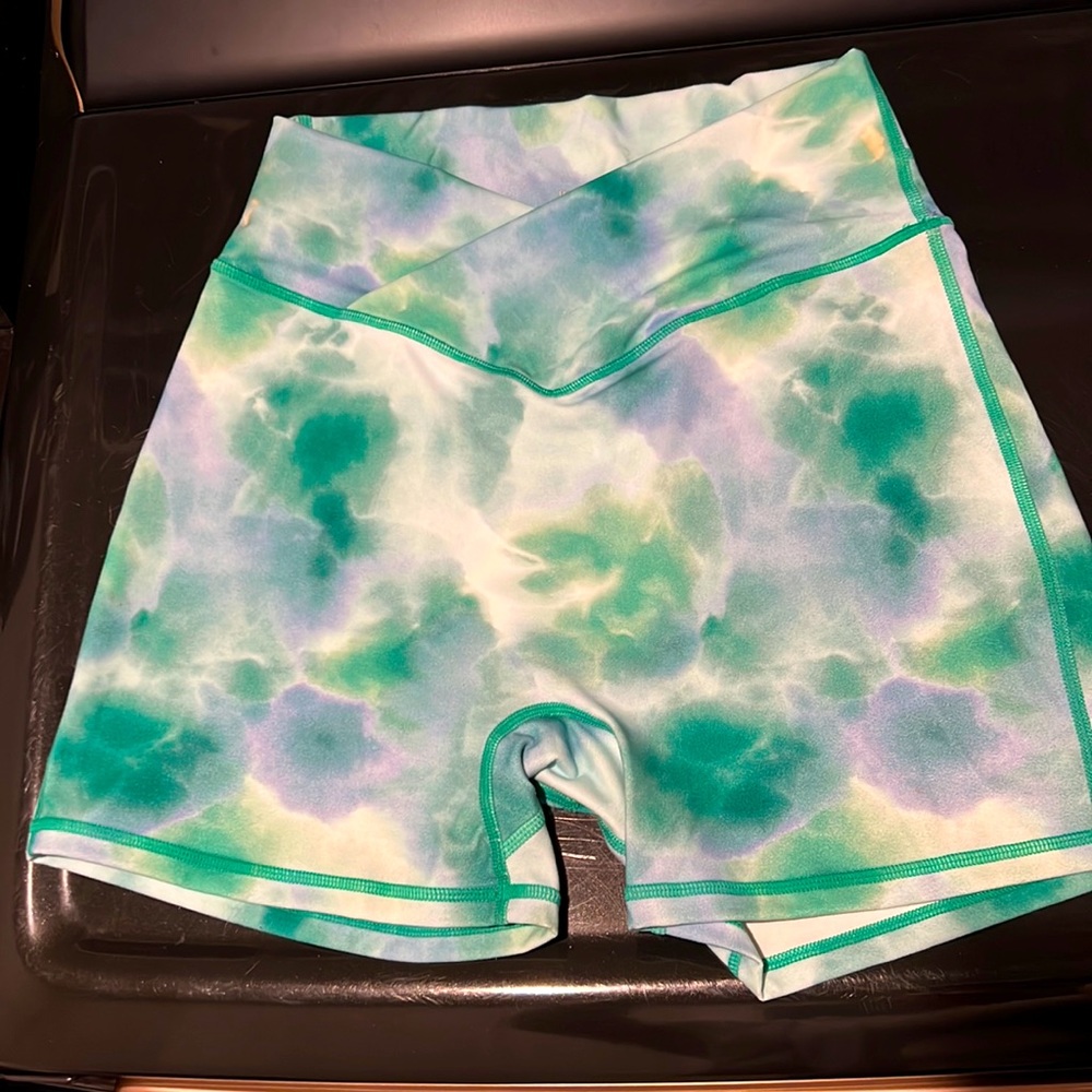 BUFFBUNNY SIREN SHORT - size M